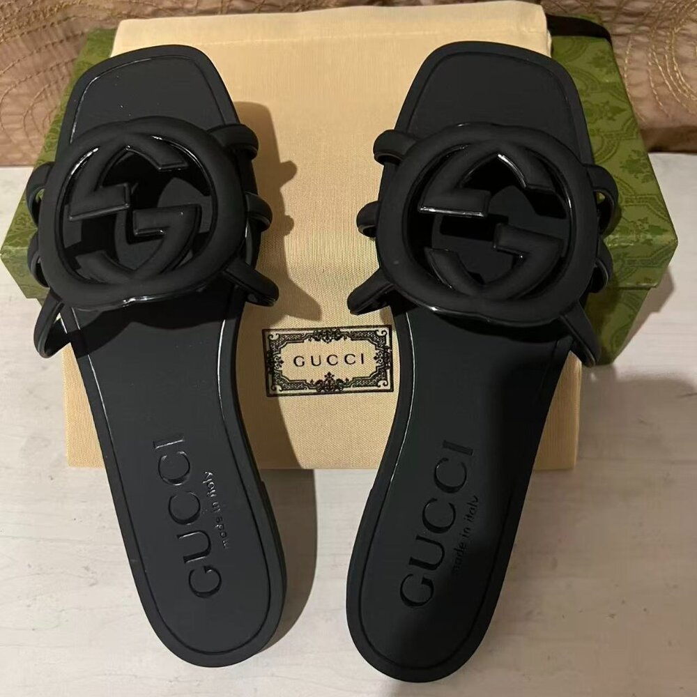 Gucci Women's Black Marmont Rubber Slides US 8 - New